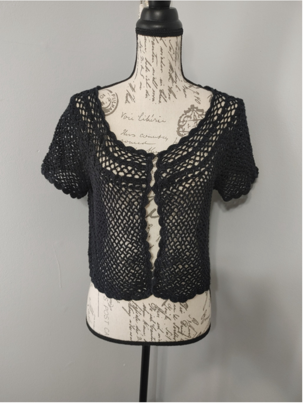 Vintage Black Cato Open Crochet/Knit Shrug M